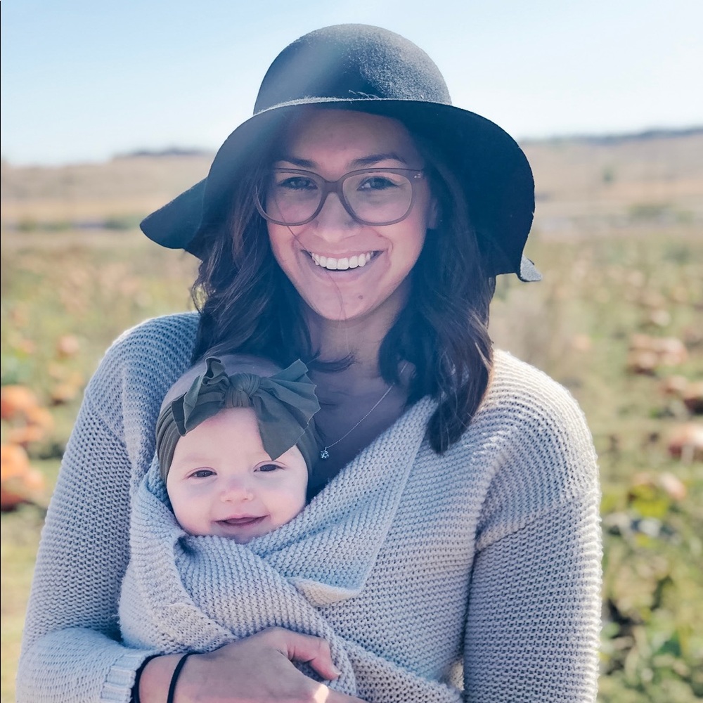 Meet your Posher, Kayla